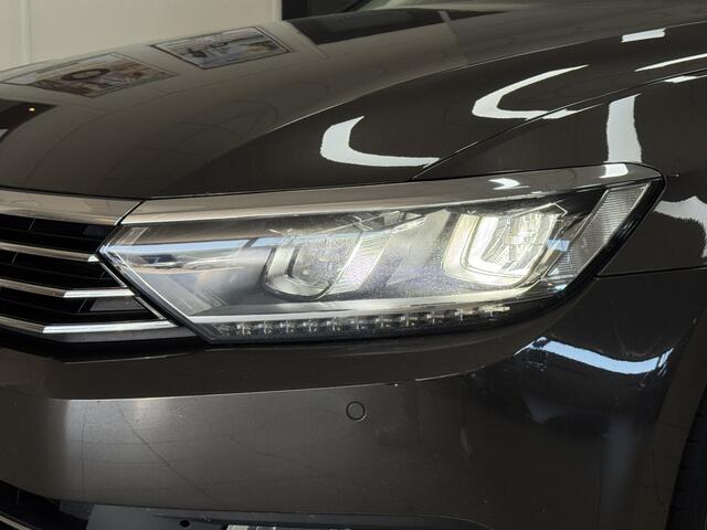 Volkswagen PASSAT Variant 2.0 TDI Connected Series/ D-Riem Verv. 197.000KM!/ Open-Pano Dak!/ Virtual Cockpit/ Trekhaak/ LED Koplampen/ Keyless GO/ DAB+/ Apple+Android/ Clima/ Navi/ Cruise/ Bluetooth/ Multi.LEDER.Stuur/ Elek.Pakket/ Isofix/ PDC