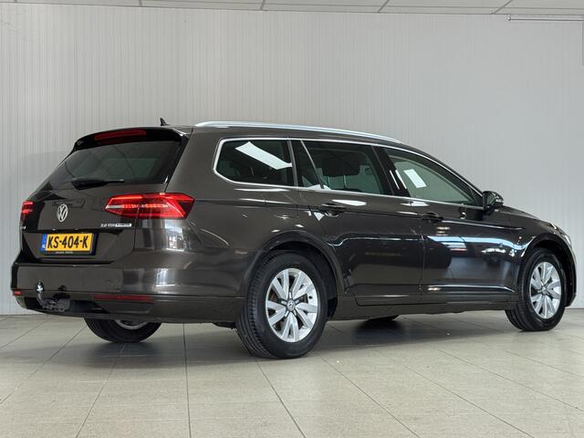 Volkswagen PASSAT Variant 2.0 TDI Connected Series/ D-Riem Verv. 197.000KM!/ Open-Pano Dak!/ Virtual Cockpit/ Trekhaak/ LED Koplampen/ Keyless GO/ DAB+/ Apple+Android/ Clima/ Navi/ Cruise/ Bluetooth/ Multi.LEDER.Stuur/ Elek.Pakket/ Isofix/ PDC