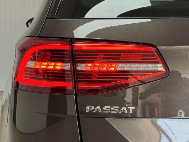 Volkswagen PASSAT Variant 2.0 TDI Connected Series/ D-Riem Verv. 197.000KM!/ Open-Pano Dak!/ Virtual Cockpit/ Trekhaak/ LED Koplampen/ Keyless GO/ DAB+/ Apple+Android/ Clima/ Navi/ Cruise/ Bluetooth/ Multi.LEDER.Stuur/ Elek.Pakket/ Isofix/ PDC