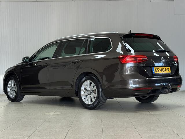 Volkswagen PASSAT Variant 2.0 TDI Connected Series/ D-Riem Verv. 197.000KM!/ Open-Pano Dak!/ Virtual Cockpit/ Trekhaak/ LED Koplampen/ Keyless GO/ DAB+/ Apple+Android/ Clima/ Navi/ Cruise/ Bluetooth/ Multi.LEDER.Stuur/ Elek.Pakket/ Isofix/ PDC