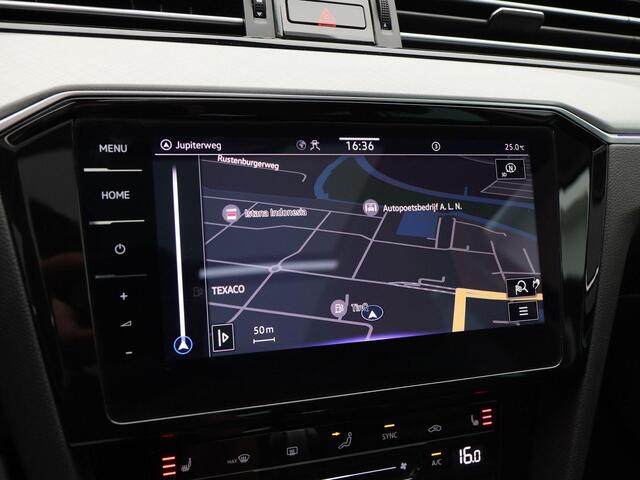 Volkswagen PASSAT Variant 1.4 TSi 218 Pk Automaat PHEV GTE | Full LED | Panoramadak | Leder | Navigatie | 17 Inch | Camera | 89.322 Km!!