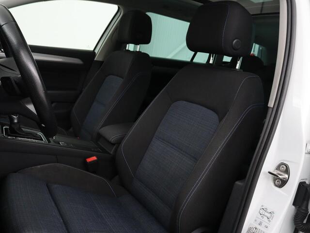 Volkswagen PASSAT Variant 1.4 TSI PHEV GTE Business | Panoramadak | Massage | Stoelverwarming | Adaptive cruise | Camera | Elektrische achterklep