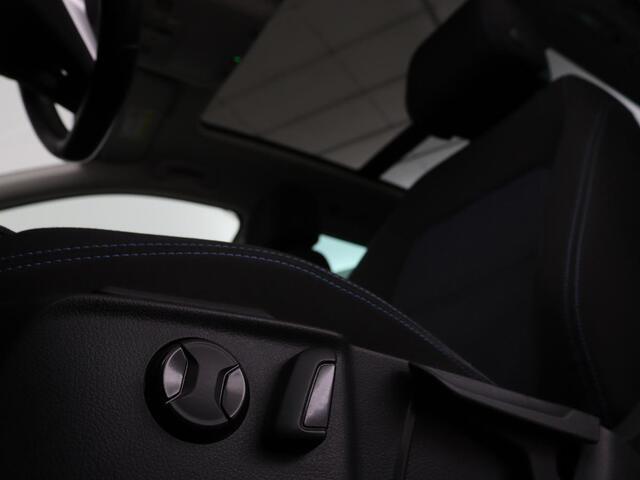Volkswagen PASSAT Variant 1.4 TSI PHEV GTE Business | Panoramadak | Massage | Stoelverwarming | Adaptive cruise | Camera | Elektrische achterklep
