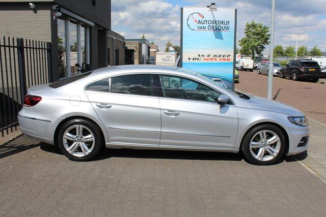 Volkswagen PASSAT Coupe 1.4 TSI ACT Connected Series Plus 150pk Navi Clima Leder Pdc Stoelvw
