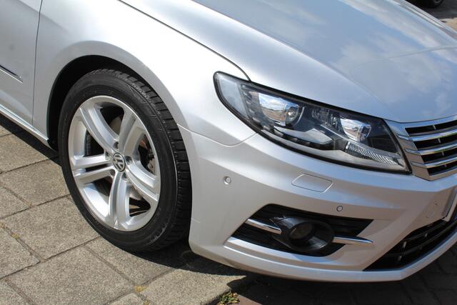 Volkswagen PASSAT Coupe 1.4 TSI ACT Connected Series Plus 150pk Navi Clima Leder Pdc Stoelvw