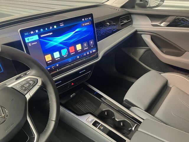 Volkswagen PASSAT Variant 1.5 eTSI ELEGANCE/PANORAMA/360 CAM/LEER/STOEL MEM/HEAD UP/ENZ