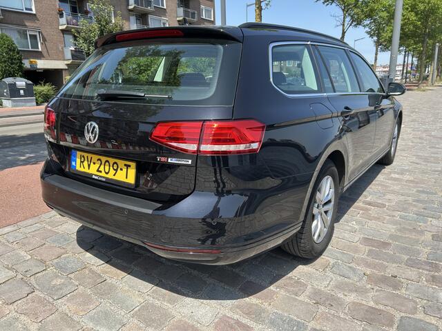 Volkswagen PASSAT Variant 1.4 TSI ACT Highline Business R navi/camera airco/ecc apk