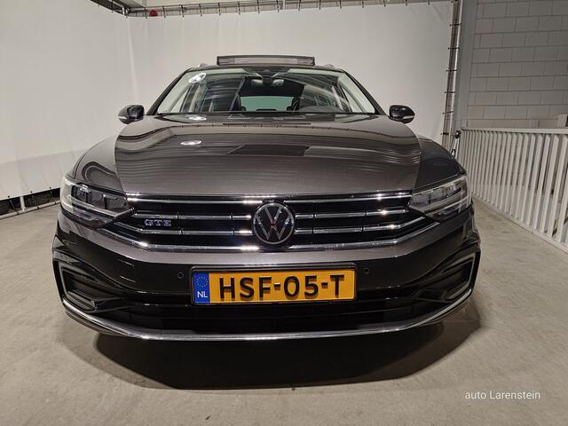Volkswagen PASSAT Variant 1.4 TSI PHEV 218pk GTE Business Carplay / A.Cam./ Navi./ Trekhaak / Panoramadak /