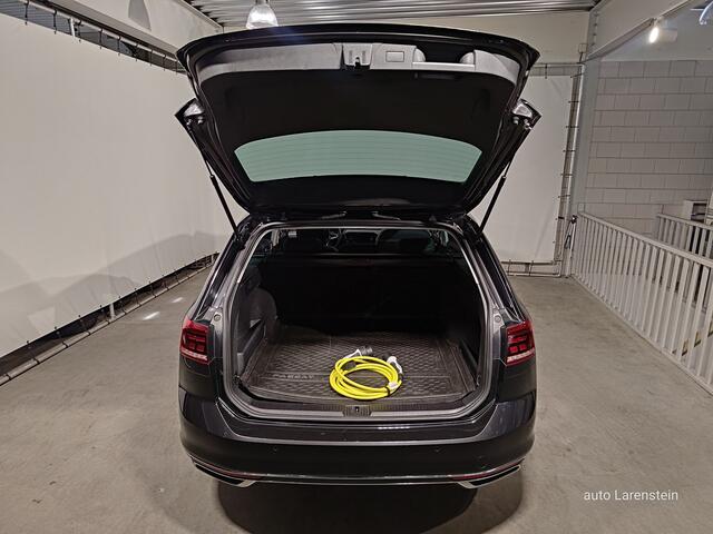 Volkswagen PASSAT Variant 1.4 TSI PHEV 218pk GTE Business Carplay / A.Cam./ Navi./ Trekhaak / Panoramadak /