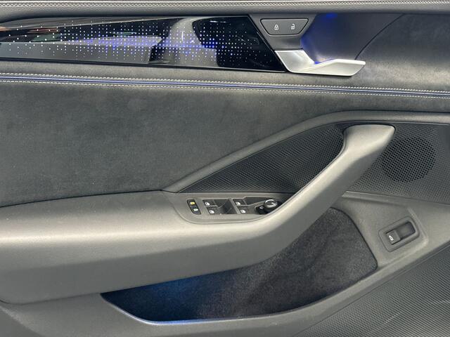 Volkswagen PASSAT Variant 1.5 eTSI 150pk R-Line / 360 graden camera 'Area View' / Top-Sport Ego-Active, incl. massagefunctie