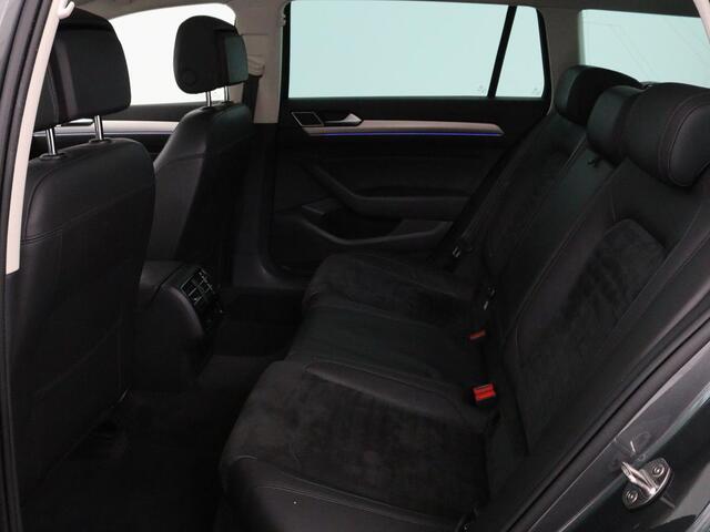 Volkswagen PASSAT 1.4 TSI GTE | Panoramadak | Stoelverwarming | Trekhaak | Adaptive cruise | Camera | Carplay | Leder/Alcantara | Full LED | Virtual Cockpit