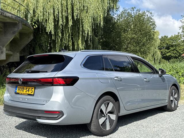 Volkswagen PASSAT Variant 1.5 eTSI 150PK DSG BUSINESS ALCANTARA/360°CAMERA/TREKHAAK