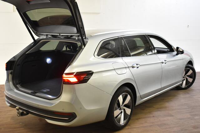Volkswagen PASSAT Variant 1.5 eTSI 150PK DSG BUSINESS ALCANTARA/360°CAMERA/TREKHAAK