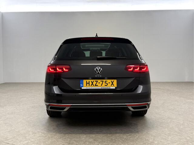 Volkswagen PASSAT Variant 1.4 TSI PHEV GTE 231PK Pano LED Sfeerverl. Trekhaak Camera Virtual Carplay ACC Clima Navi PDC 17''LMV