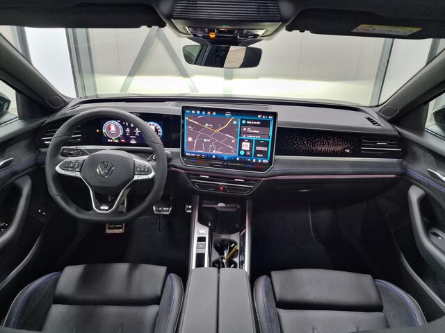 Volkswagen PASSAT Variant 1.5 eHybrid R-Line 272pk | Leren bekleding | Elek. Trekhaak | Stoelventilatie