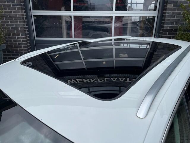 Volkswagen PASSAT 1.4 TSI GTE MASSAGE - PANO. DAK - CAMERA - TREKH.