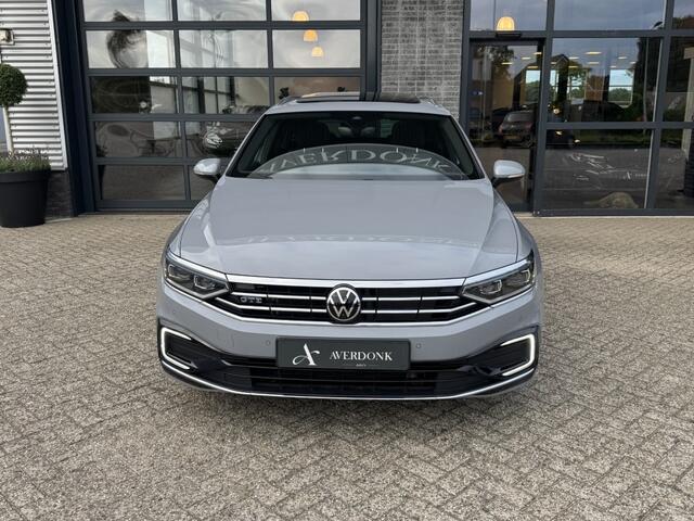 Volkswagen PASSAT Variant PHEV GTE 218PK Business NAP/Pano/360Cam/Virtual/Dynamisch