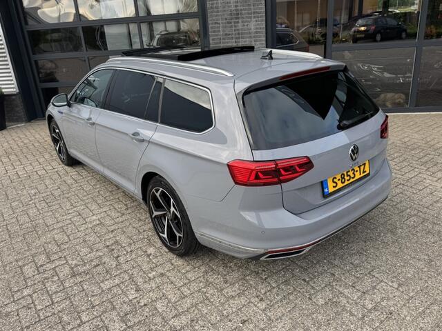 Volkswagen PASSAT Variant PHEV GTE 218PK Business NAP/Pano/360Cam/Virtual/Dynamisch