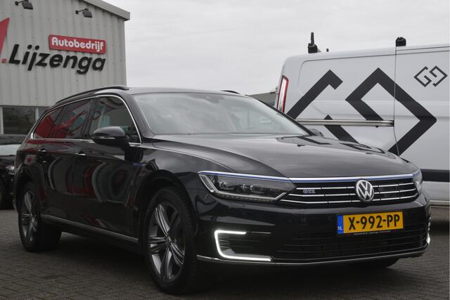 Volkswagen PASSAT Variant 1.4 TSI GTE Carplay | Adaptive cruise | LED | Keyless | Stoelmassage/verwarming | Trekhaak