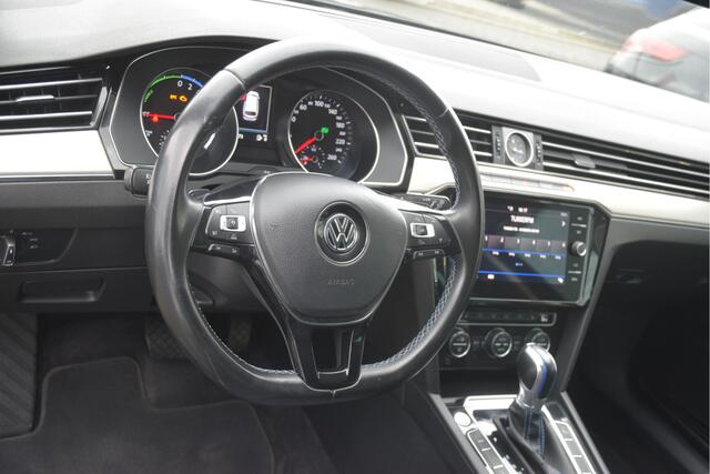 Volkswagen PASSAT Variant 1.4 TSI GTE Carplay | Adaptive cruise | LED | Keyless | Stoelmassage/verwarming | Trekhaak