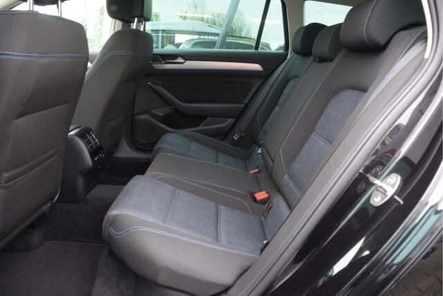 Volkswagen PASSAT Variant 1.4 TSI GTE Carplay | Adaptive cruise | LED | Keyless | Stoelmassage/verwarming | Trekhaak