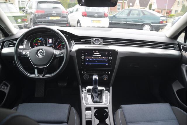 Volkswagen PASSAT Variant 1.4 TSI GTE Carplay | Adaptive cruise | LED | Keyless | Stoelmassage/verwarming | Trekhaak