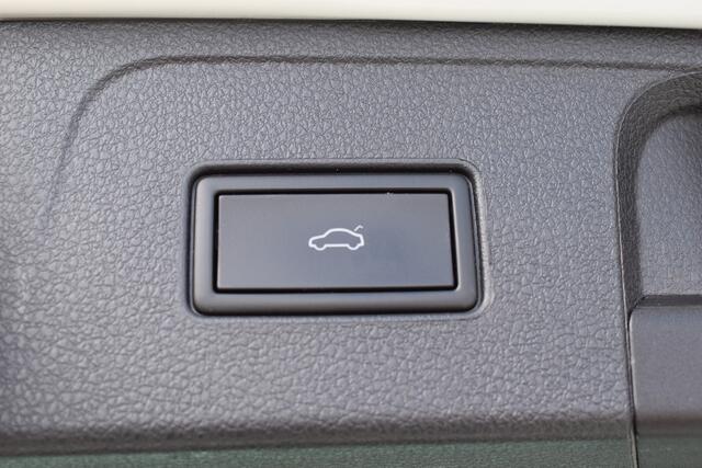 Volkswagen PASSAT Variant 1.4 TSI PHEV GTE Business VIRTUAL/CAMERA/IQ-LIGHT