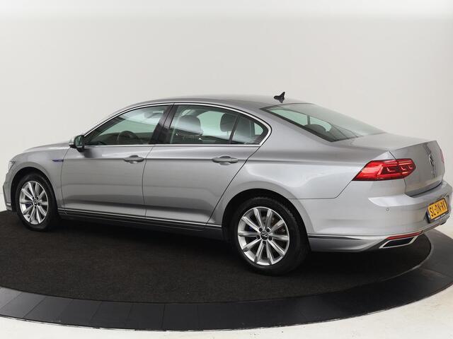 Volkswagen PASSAT 1.4 TSI PHEV GTE | Trekhaak | Camera | Adaptive cruise | Carplay | Navigatie | Matrix LED | Parkeerhulp | Bluetooth