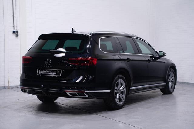 Volkswagen PASSAT Variant 1.5 TSI R-Line Business + Apple-carplay DAB ACC NAP stoelverwarming digi-cockpit navigatie sportinterieur trekhaak private-glas electrische achterklep camera