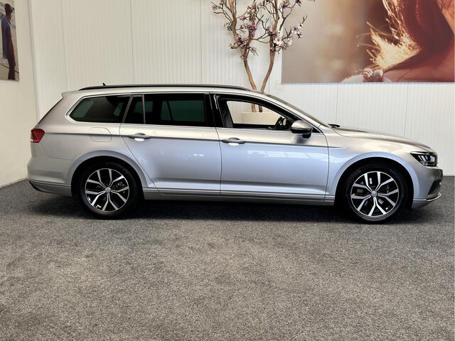 Volkswagen PASSAT VARIANT 1.5 TSI COMFORT BUSINESS NAVIGATIE ADAPTIVE CRUISE CONTROL STOELVERWARMING BLUETOOTH TELEFOON MEDIA VOORBEREIDING RIJSTROOKSENSOREN PDC 3010