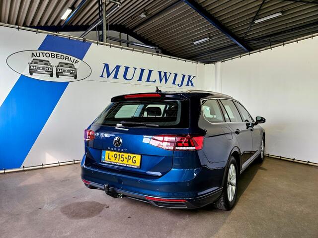 Volkswagen PASSAT Variant 1.5 TSI Business / Trekhaak / Camera / NL Auto
