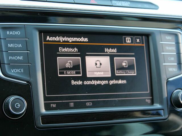 Volkswagen PASSAT 1.4 TSI GTE Highline | NAVIGATIE | CRUISE CONTROL |