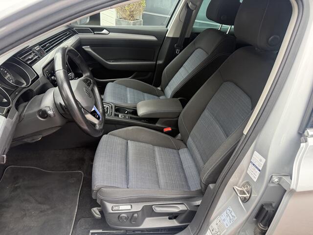 Volkswagen PASSAT Variant 1.4 TSI PHEV GTE Business 218 pk trekhaak 1600kg Bj 2020 Dealer onderhouden !!