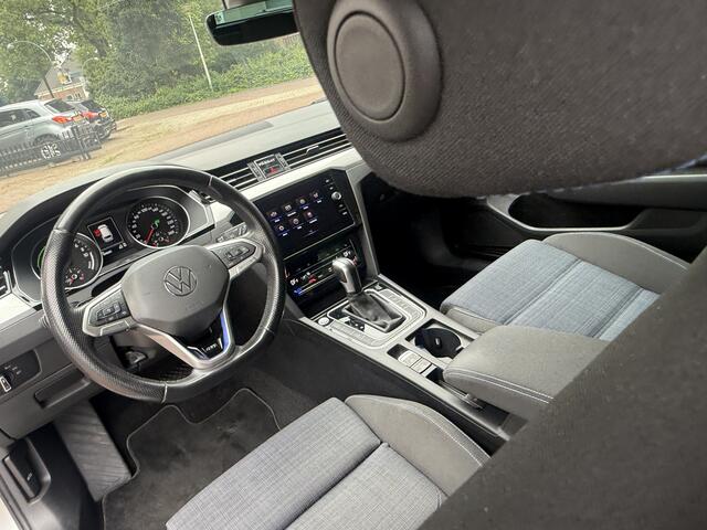Volkswagen PASSAT Variant 1.4 TSI PHEV GTE Business 218 pk trekhaak 1600kg Bj 2020 Dealer onderhouden !!