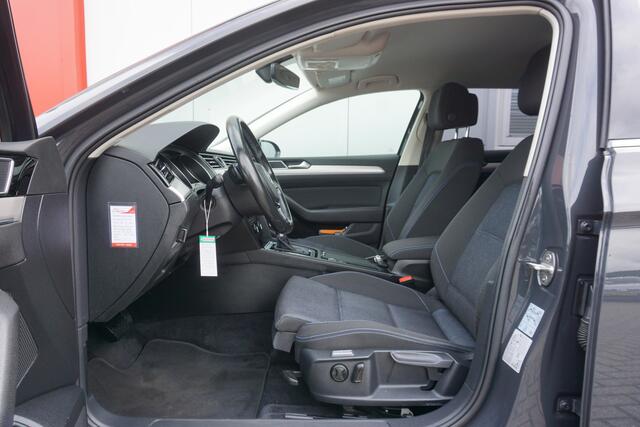 Volkswagen PASSAT Variant 1.4 TSI GTE | Origineel NL | RIJKLAAR | Trekhaak | Cruise Control | Navigatie |