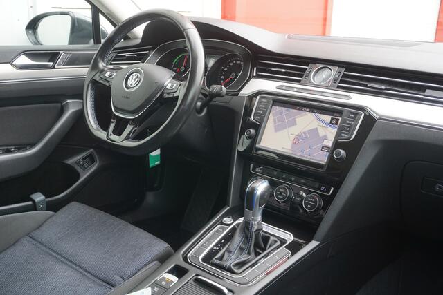 Volkswagen PASSAT Variant 1.4 TSI GTE | Origineel NL | RIJKLAAR | Trekhaak | Cruise Control | Navigatie |