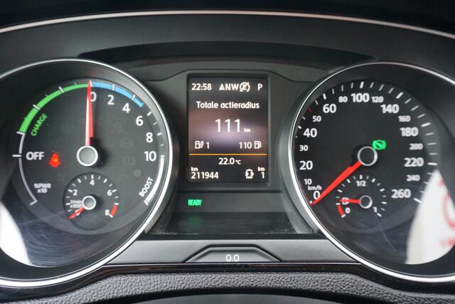 Volkswagen PASSAT Variant 1.4 TSI GTE | Origineel NL | RIJKLAAR | Trekhaak | Cruise Control | Navigatie |