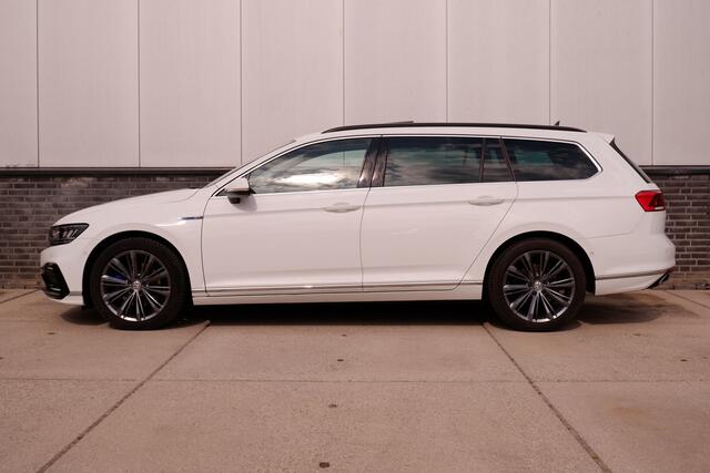 Volkswagen PASSAT Variant 1.4 TSI PHEV GTE Business | Pano | Elek. Trekhaak | Camera | Carplay | Navi | LED