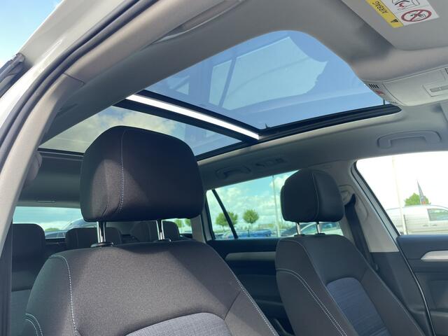 Volkswagen PASSAT Variant 1.4 TSI PHEV GTE Business | Pano | Elek. Trekhaak | Camera | Carplay | Navi | LED