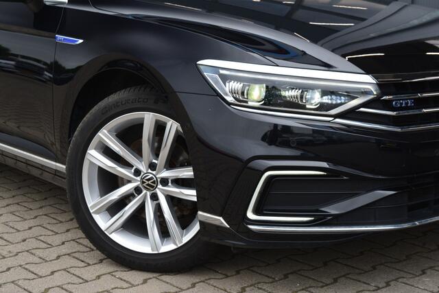 Volkswagen PASSAT Variant 1.4 TSI PHEV GTE Business | Matrix | Trekhaak | Camera |