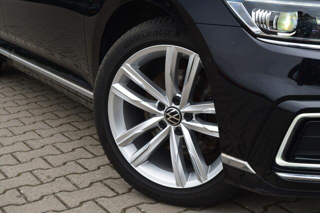 Volkswagen PASSAT Variant 1.4 TSI PHEV GTE Business | Matrix | Trekhaak | Camera |