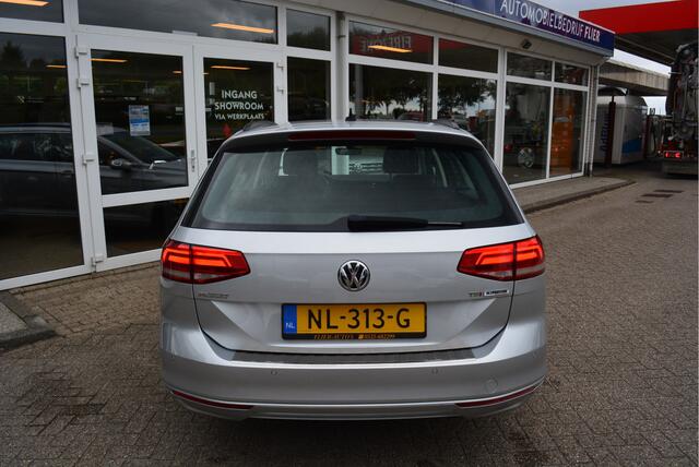 Volkswagen PASSAT Variant 1.4 126 PK TSI Comfortline Executive | PDC | Navi | Clima | Orig. NL | NAP |