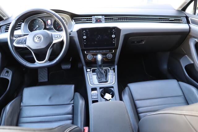 Volkswagen PASSAT Variant 1.5 TSI R-Line Business, Cruise Control, Automaat, Apple Carplay, Climate Control, PDC V+A, Navigatie, Prijs Is Rijklaar Inclusief 6 Maanden Garantie