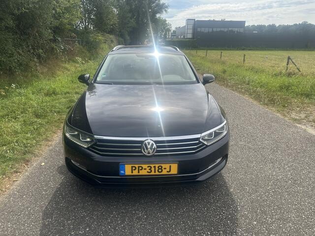 Volkswagen PASSAT 1.4 TSI ACT DSG Camera Trekhaak