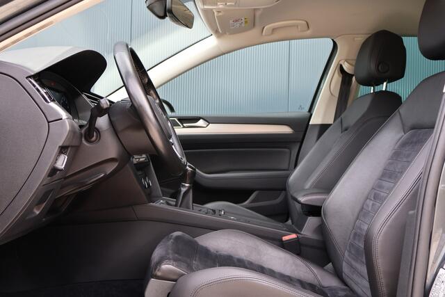 Volkswagen PASSAT Variant 2.0 TDI Highline 150pk | Active Info Display | Camera | Leer / Alcantara | Apple Carplay / Android Auto | Stoelverwarming | Trekhaak