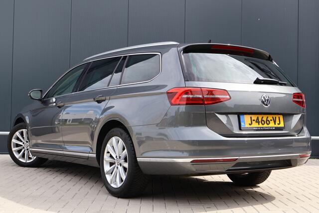 Volkswagen PASSAT Variant 2.0 TDI Highline 150pk | Active Info Display | Camera | Leer / Alcantara | Apple Carplay / Android Auto | Stoelverwarming | Trekhaak