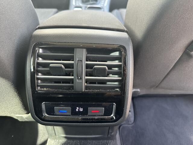 Volkswagen PASSAT Variant 1.4 TSI ACT Comfortline | Nieuw Binnen | Navigatie | Trekhaak | APK 29-03-2026 |