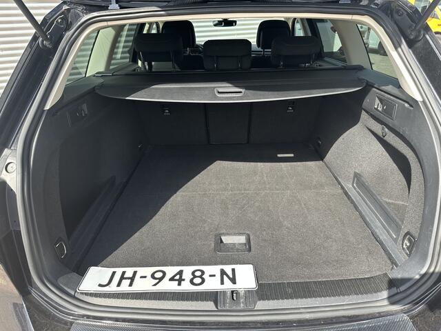 Volkswagen PASSAT Variant 1.4 TSI ACT Comfortline | Nieuw Binnen | Navigatie | Trekhaak | APK 29-03-2026 |