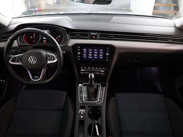 Volkswagen PASSAT 1.4 TSI PHEV GTE Business 218 pk Automaat (DSG) | Navigatie | Panoramadak | Parkeersensoren (Park assist) | Matrix LED koplampen | Stoelverwarming |