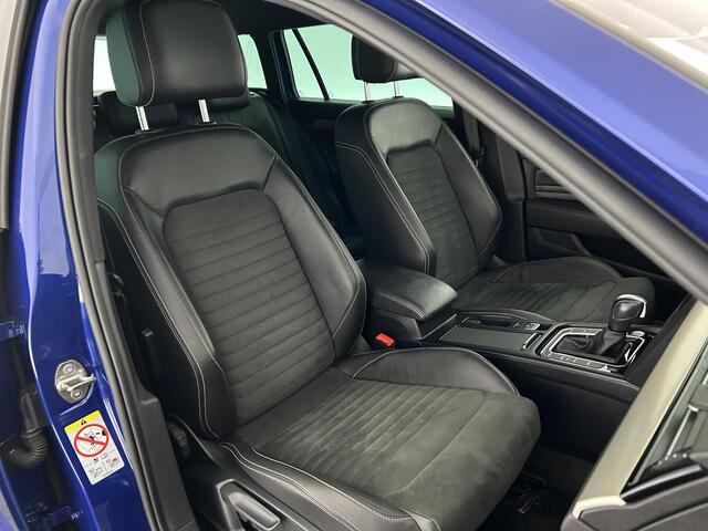 Volkswagen PASSAT Variant 1.5 TSI R-Line Business + Trekhaak Camera Keyless Stoelverwarming Virtual Cockpit Navigatie
